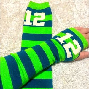 Seattle Seahawks arm/hand warmers
